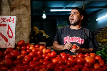 ﻿Tomato price hike: Why do vegetable prices rise amid monsoons?