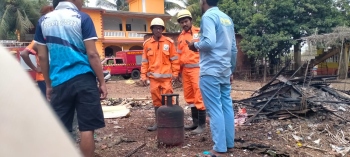 Fire personnel douse gas cylinder   fire, avert disaster in Pernem