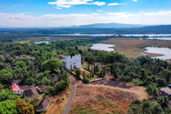 ﻿Divar: Tourism village or status quo?