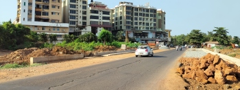 Mapusa commuters brace for monsoon chaos as road work delays spark safety concerns