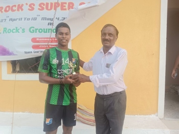 Fr Agnel YSC Paroda down Ambelim SC
