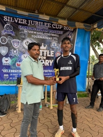 ﻿Cumborda pip Novovaddo SC to advance