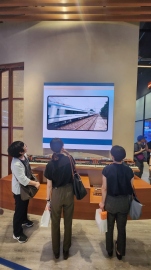 Vande Bharat, Chenab Bridge draw crowds at Japan World Expo