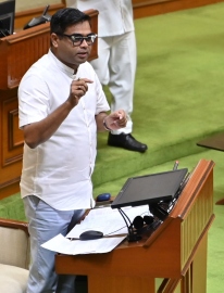 Mandrem MLA demands Marathi as second official language; Oppn objects