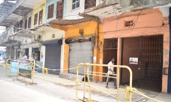 ﻿SPOTLIGHT | FALLING FACADES: DANGER OVERHEAD