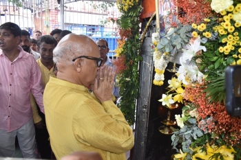 Kamat seeks divine blessings, silences critics with temple visits