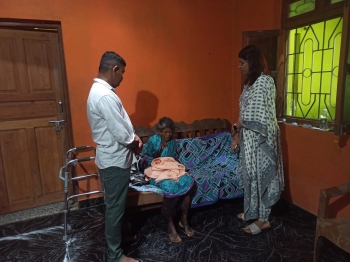 S Goa Collector visits family of electrocution victims