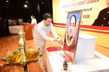 State pays heartfelt tributes to Ravi Naik at condolence meet