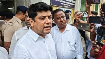 ﻿Colvale AE detained by police over failure to report for SIR duty, Congress protests, questions govt over ‘collapse of