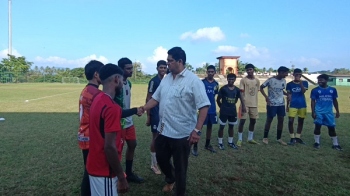 ﻿Curtorim MLA inspires young footballers at Snows Academy
