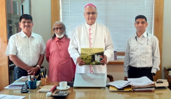 Belgaum bishop lauds book on ‘Churches of Goa’ by The Goan