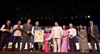 Prof Mashelkar feted, urges young scientists to innovate