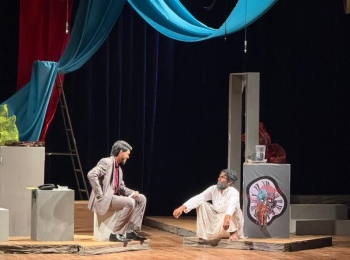 Play explores fading family dialogue