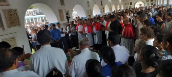 In tears and prayer, hundreds bid final farewell to Mapusa student