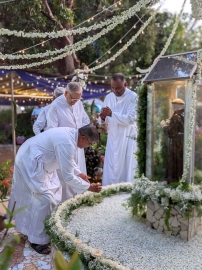 Devotees gather for feast of St Anthony at Loutolim