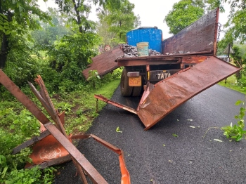 Interstate truck rams into tree at Karmalghat