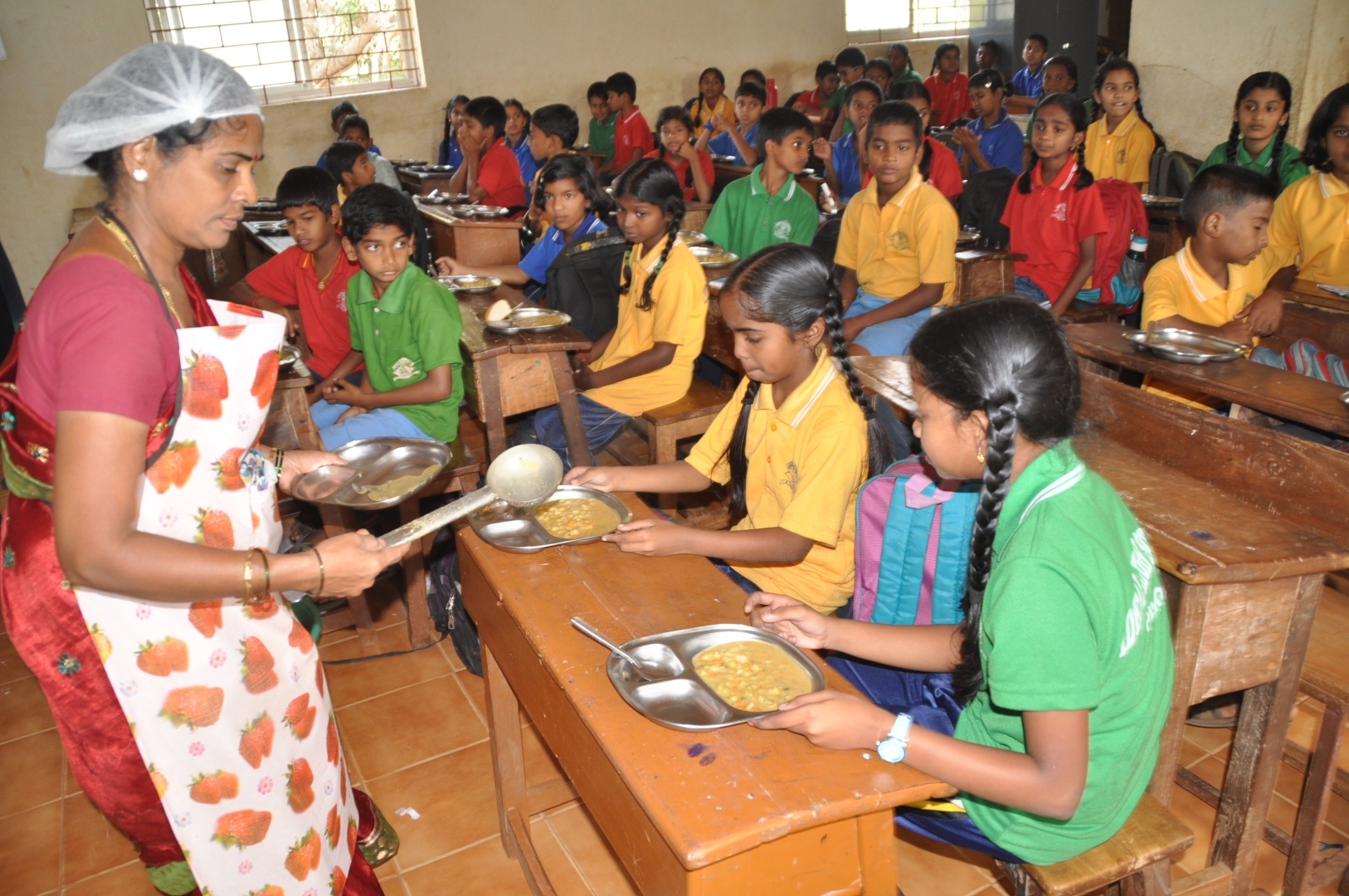 CLOUD OVER MID-DAY MEALS