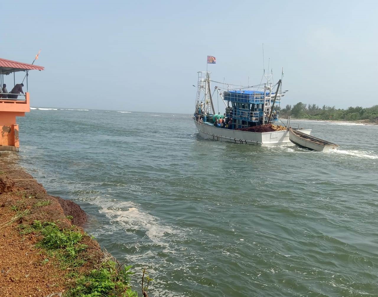Fishing season off to a slow start at Cutbona jetty, old issues haunt