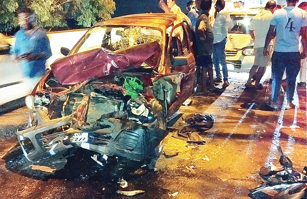 3 dead in ghastly mishap  on Banastarim bridge