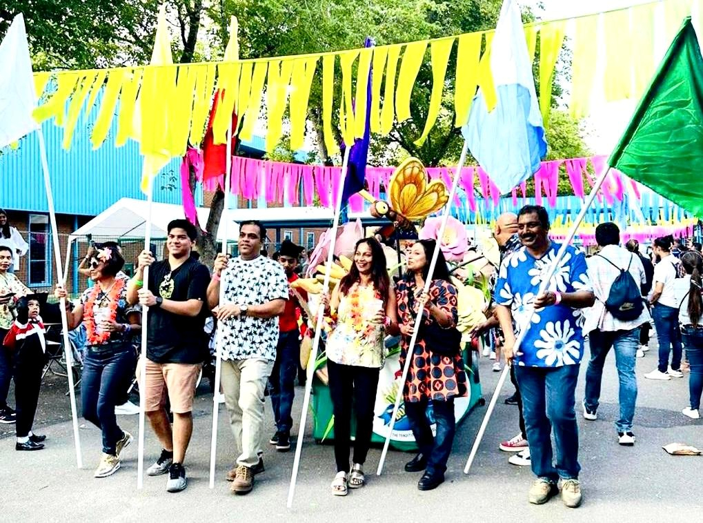 Divar Bonderam reverberates in London