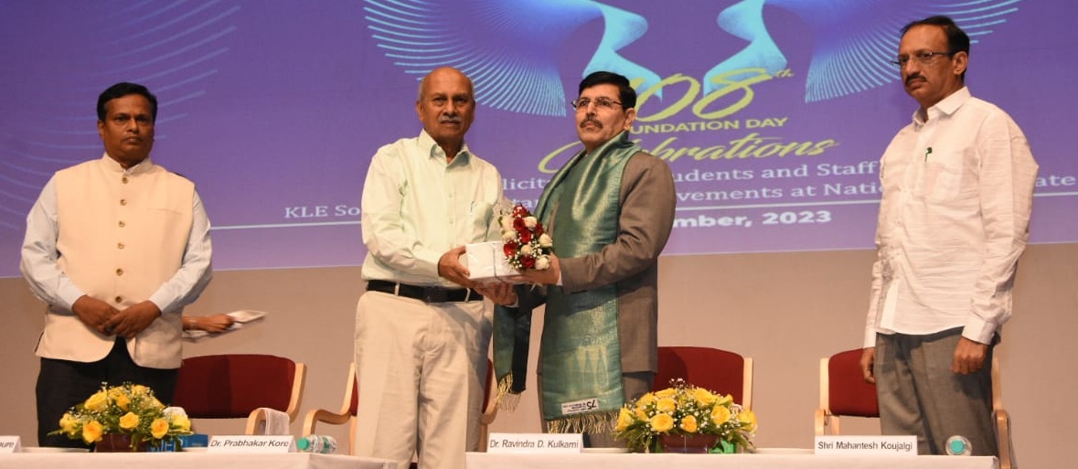 ﻿Dr Kulkarni lauds KLE Society's work