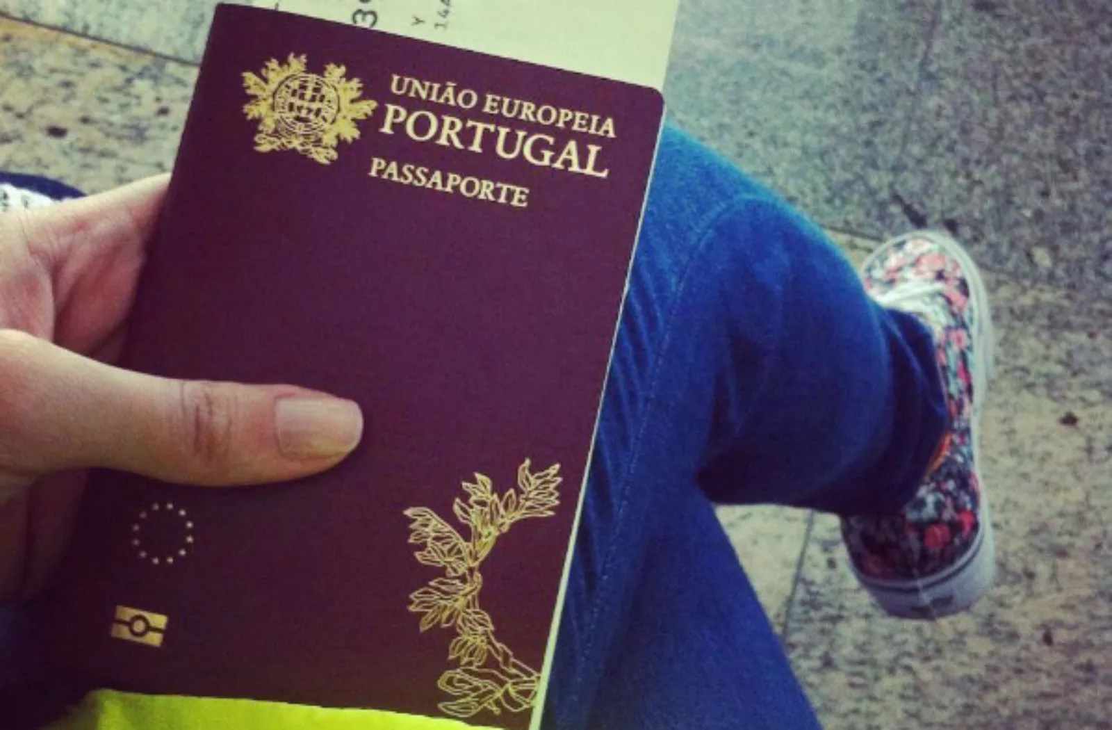PASSPORT TANGLE: GOANS AT CROSS ROADS