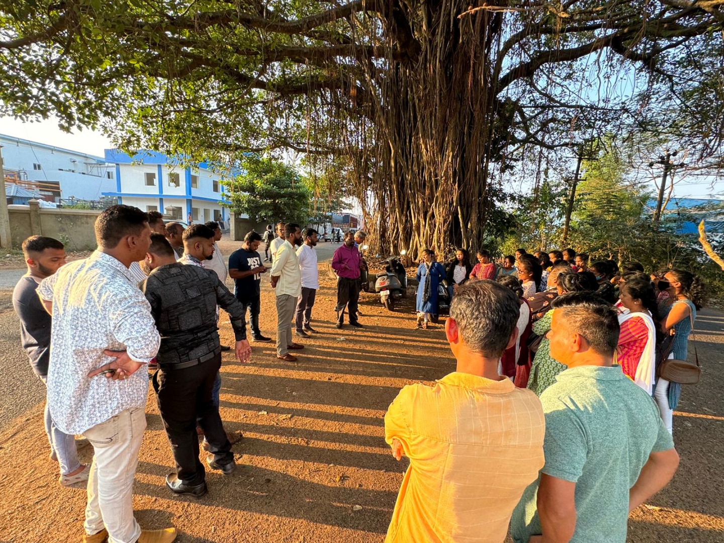 MLA to raise issues of Madkai   industrial workers with CM