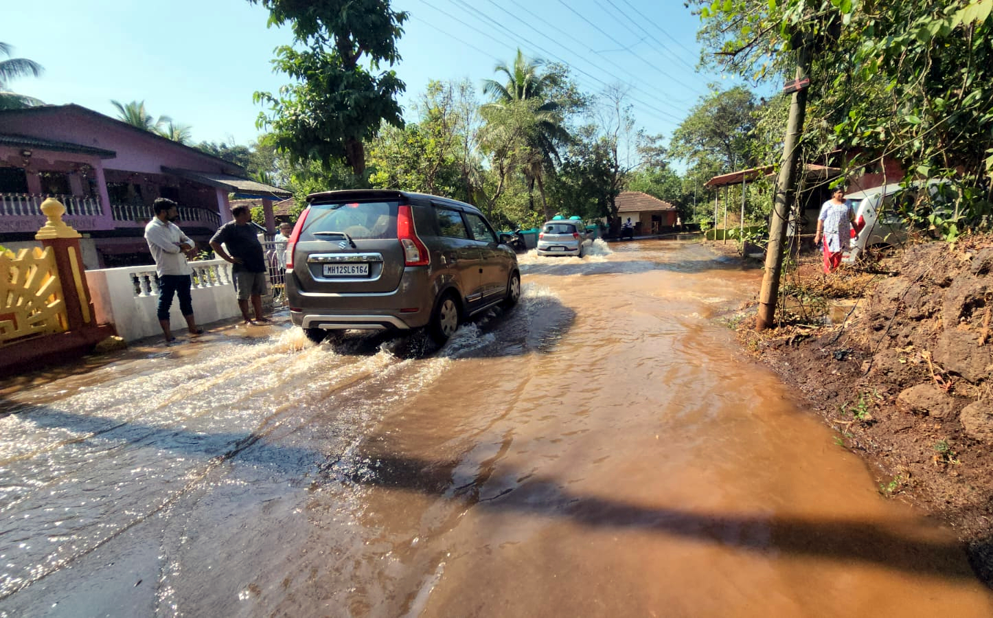 Tillari dam water overflows at Siolim, floods homes, fields
