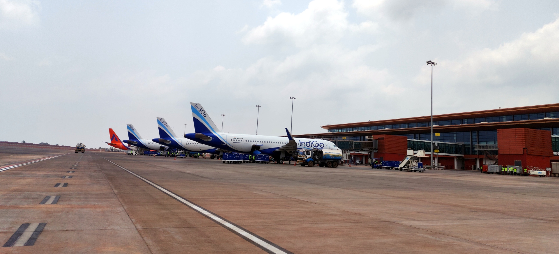 ﻿AAI ranks Mopa airport among   top 15 airports in country