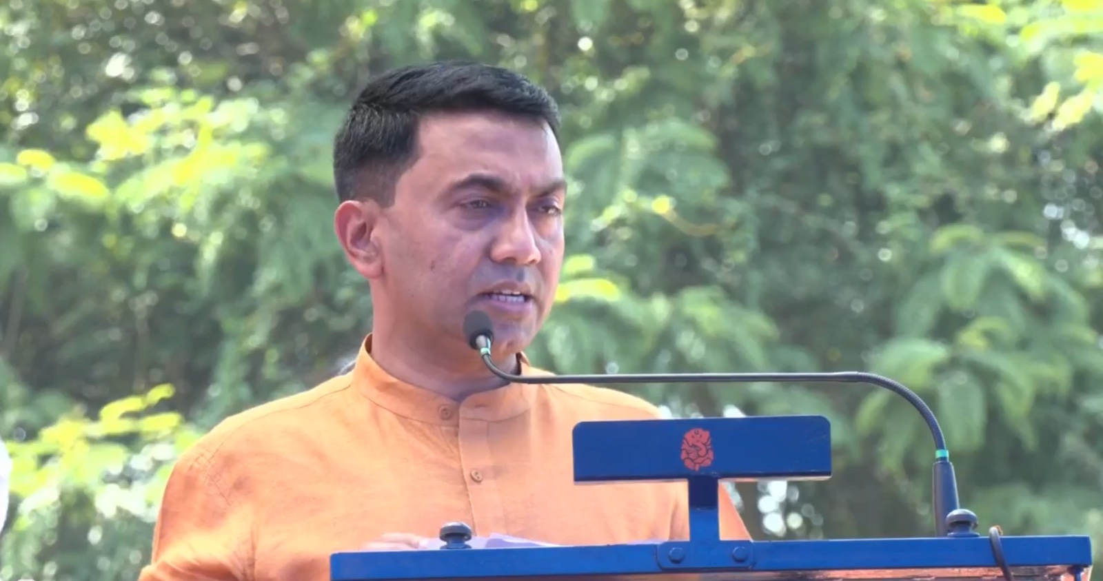 CM lays foundation stone for Sanjay School premise at Curchorem; unveils plans for a permanent hostel