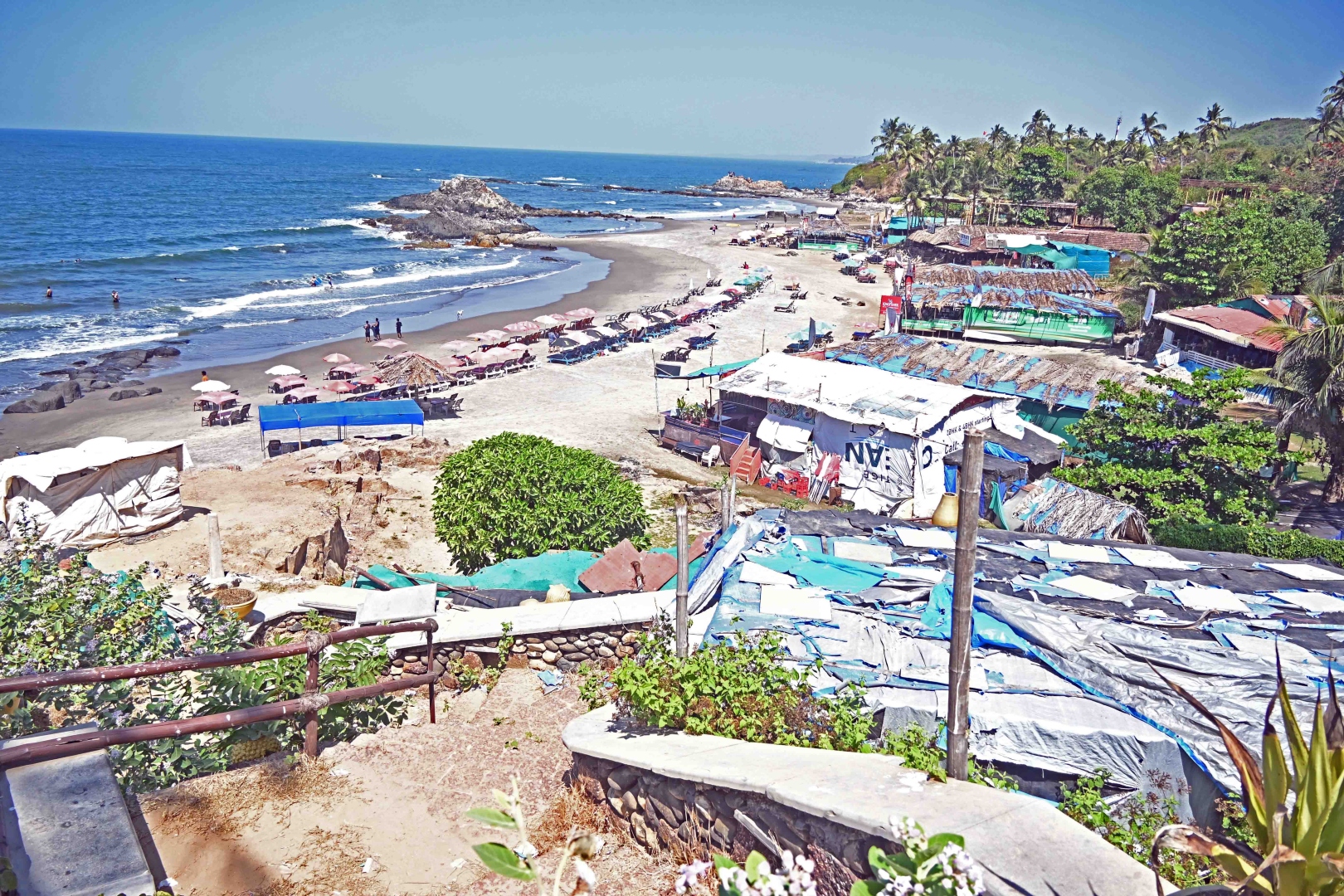﻿ANJUNA ACTION: BETWEEN LAW AND LIVELIHOODS