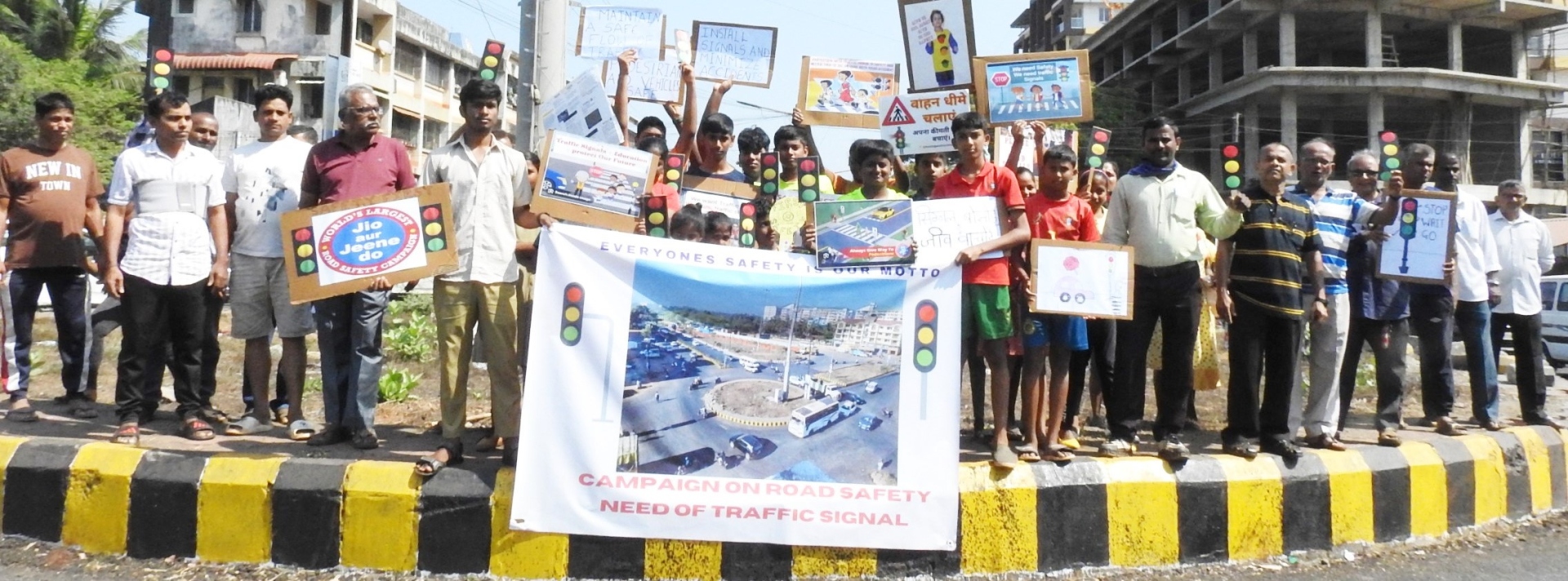 Davorlim students,  villagers seek traffic   signals at Aquem