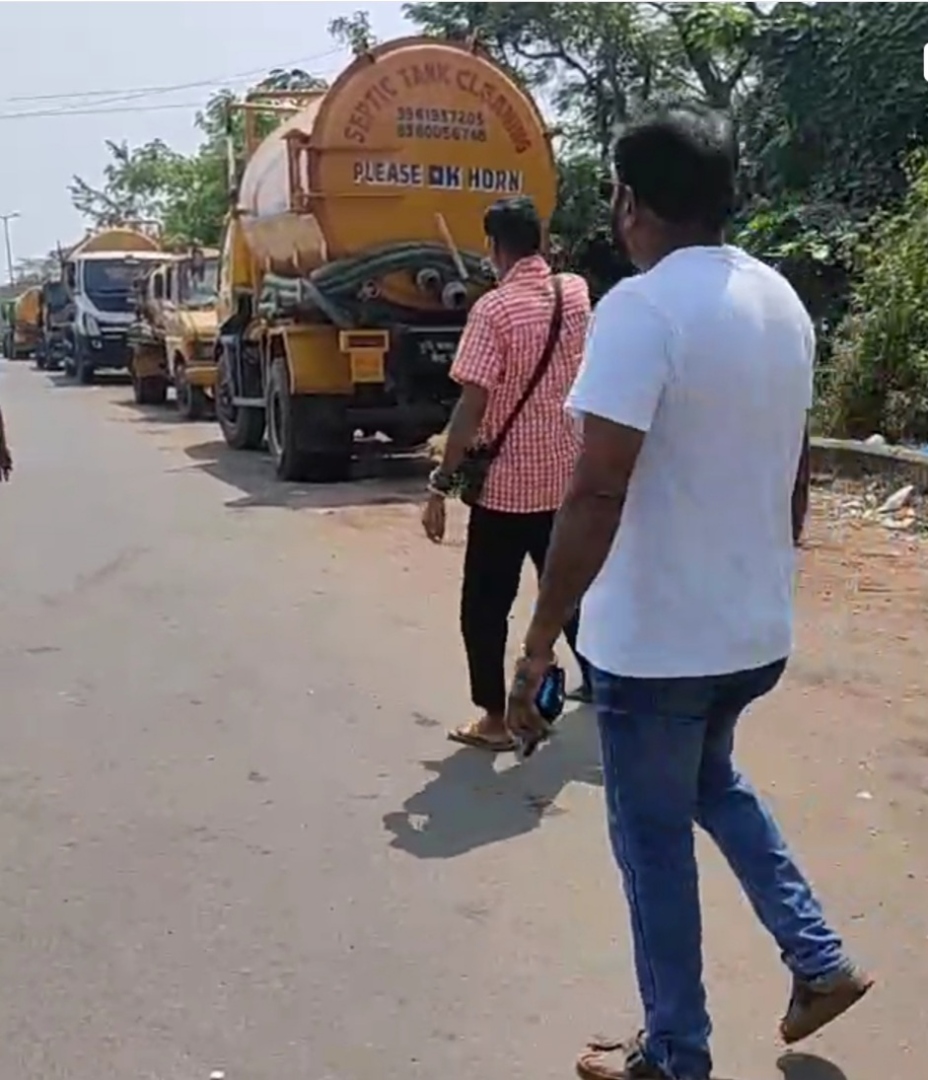 Uproar in Sirvodem after two-wheeler accident near sewage treatment plant