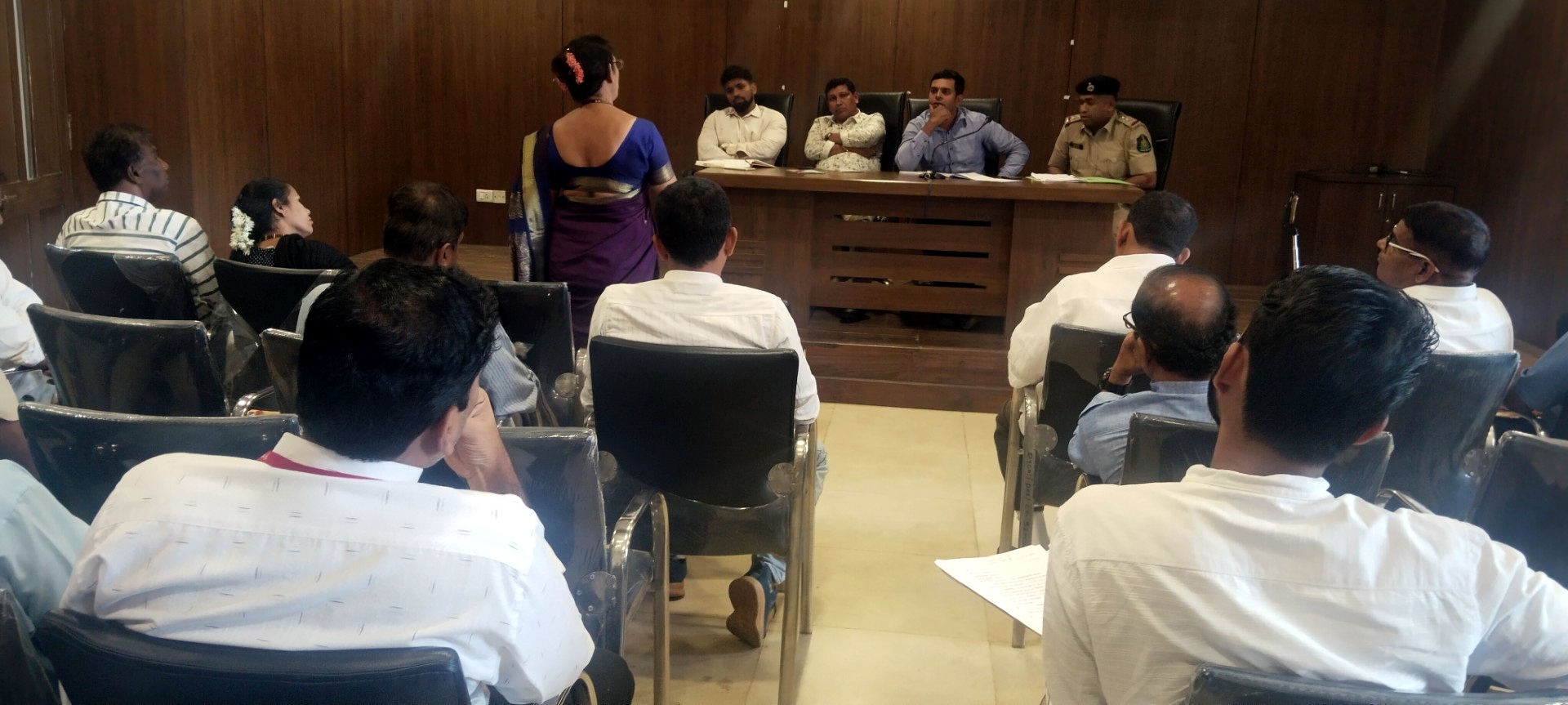 ﻿Dy Collector holds joint meet over water quality in Ragada river