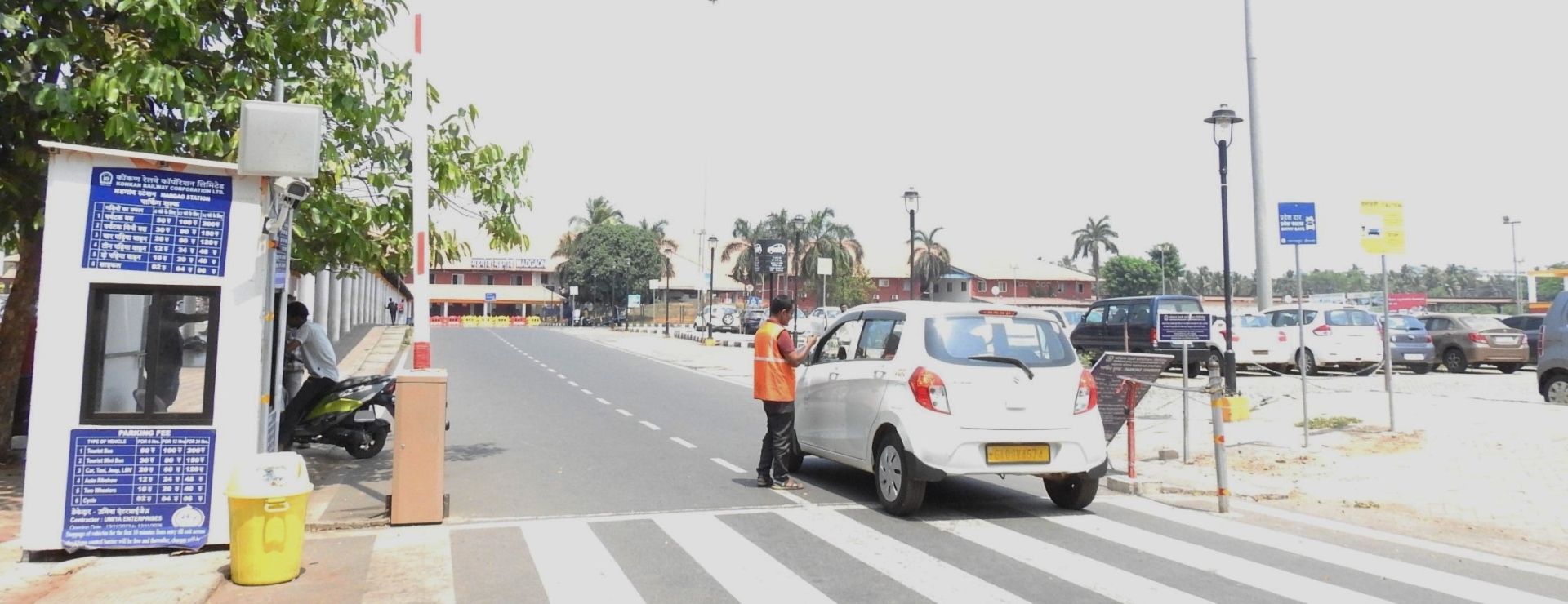 Margao railway station resumes pay parking with temporary contractor