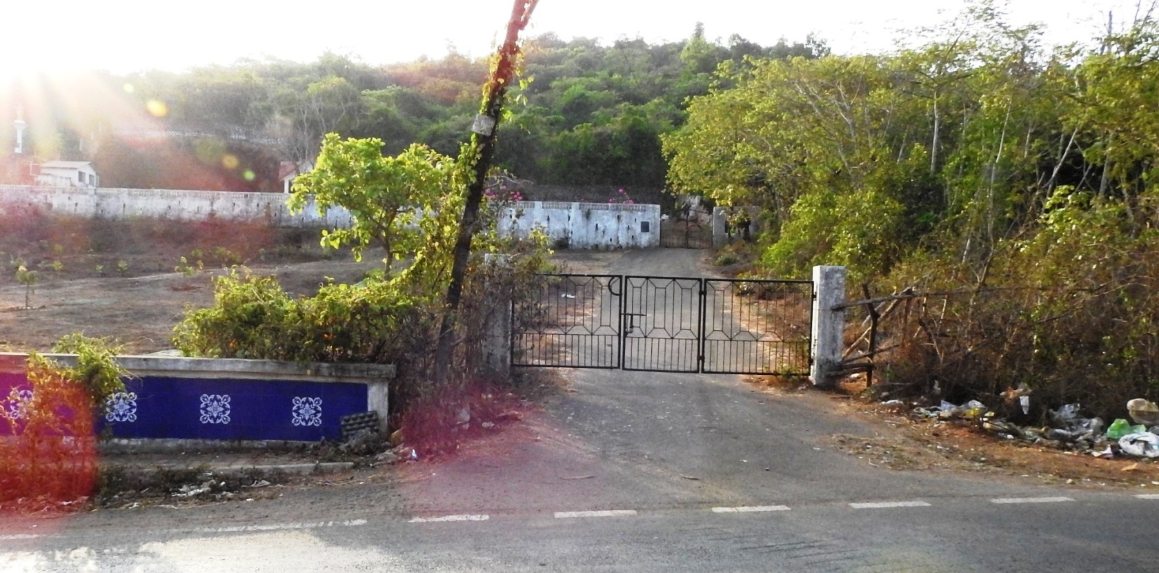 Kabrastan access: Questions galore as site inspection report cites encroachments
