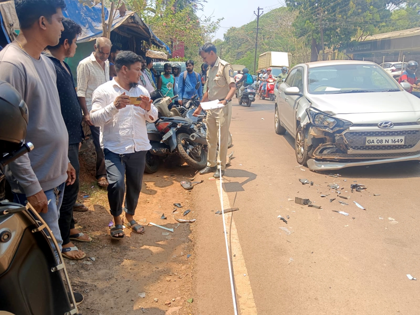 ﻿Rider injured in road mishap at Dhavali
