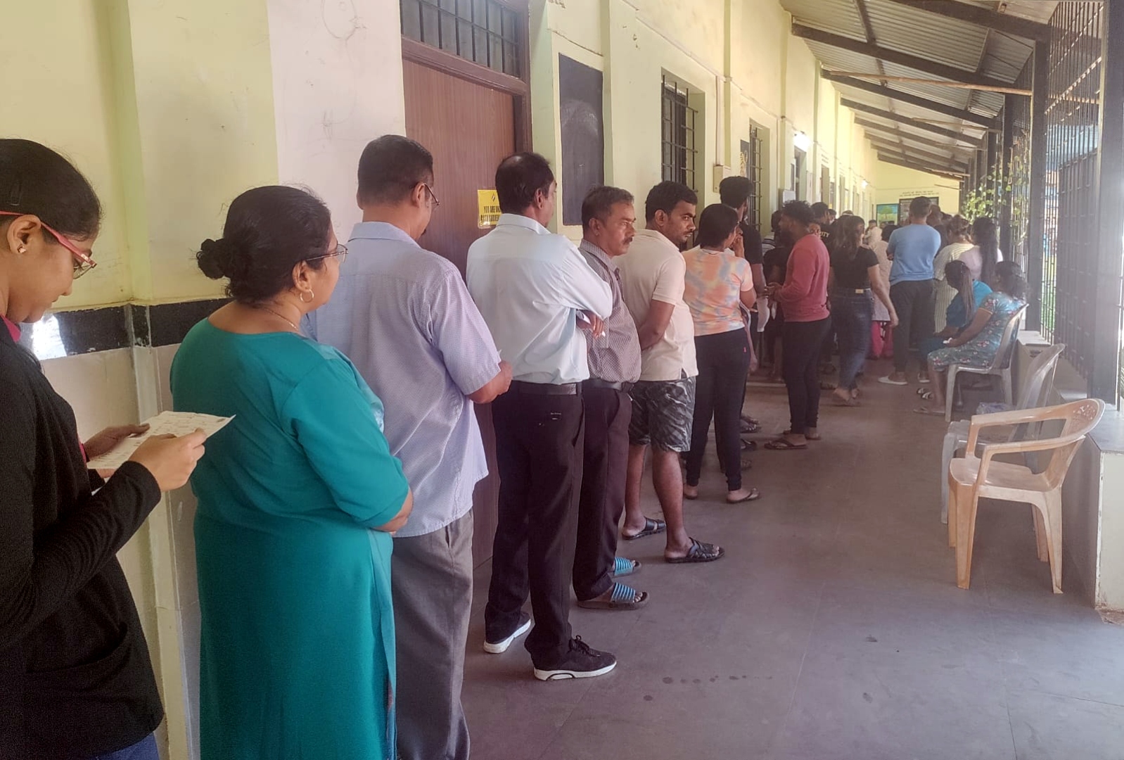 VVPAT machine malfunctions, disrupts voting for 30 minutes at model polling booth in Canacona