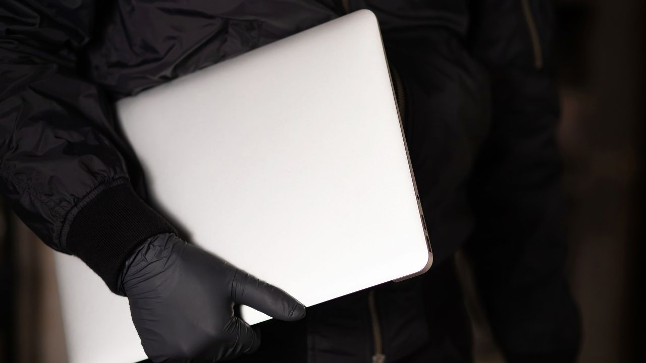 Delivery boys arrested for theft of Rs 1.90 lakh in Nerul