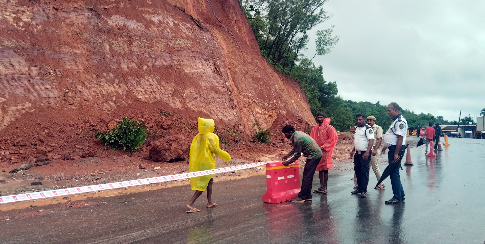 Landslide at Curti, police cordon off area