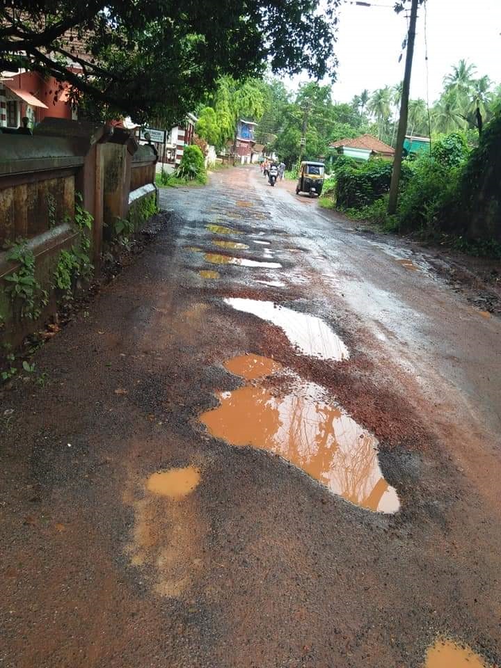 Saligao’s pothole crisis: Residents demand urgent road repairs