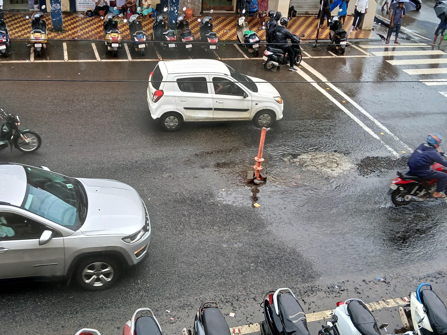 Sewage stink returns near MMC building as underground line issues resurface