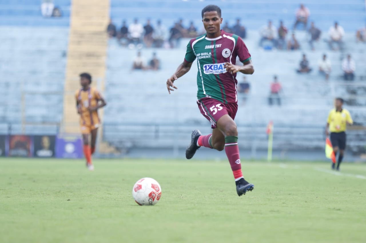 Leewan Castana signs for Mohun Bagan