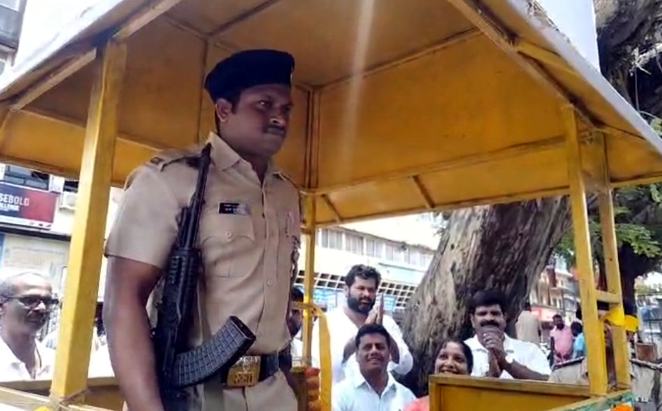 Police assistance booth   set up at Mapusa market