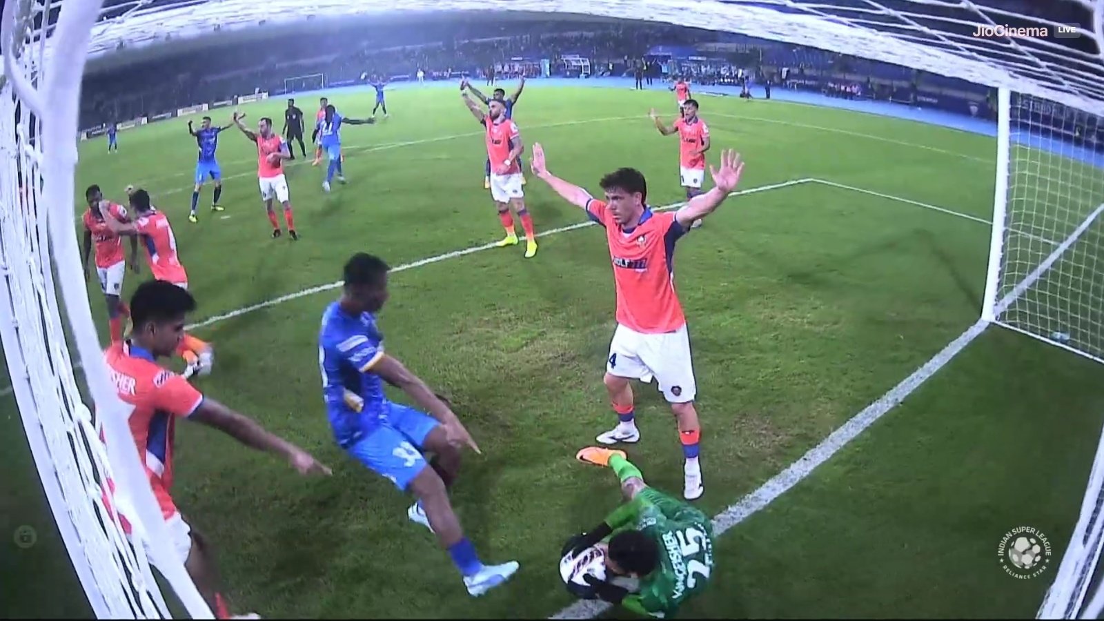 Chennaiyin FC, FC Goa split points in exhilarating four-goal thriller