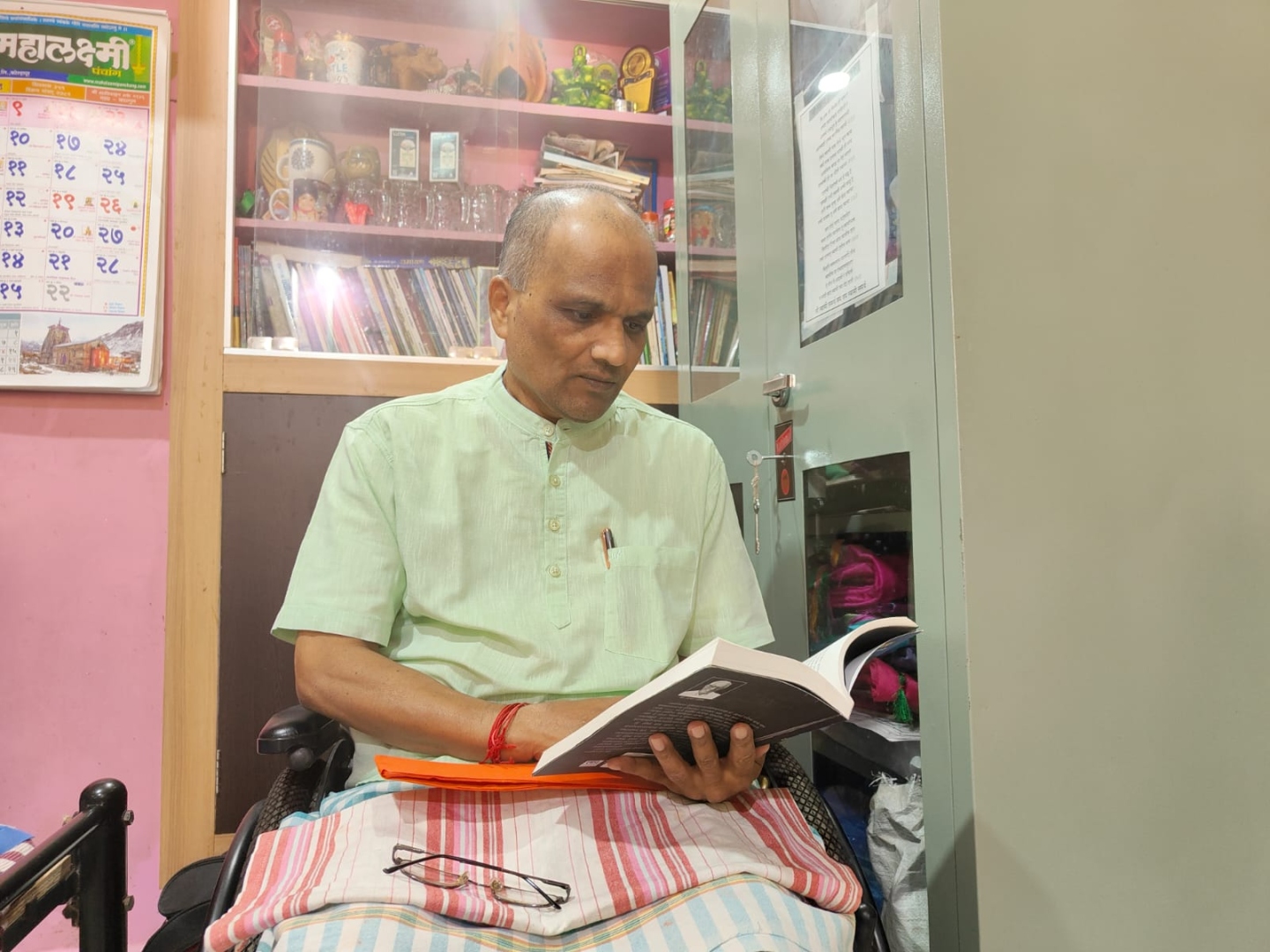 Paralysed after a mishap, this entrepreneur  turns writer with zest for life, literature