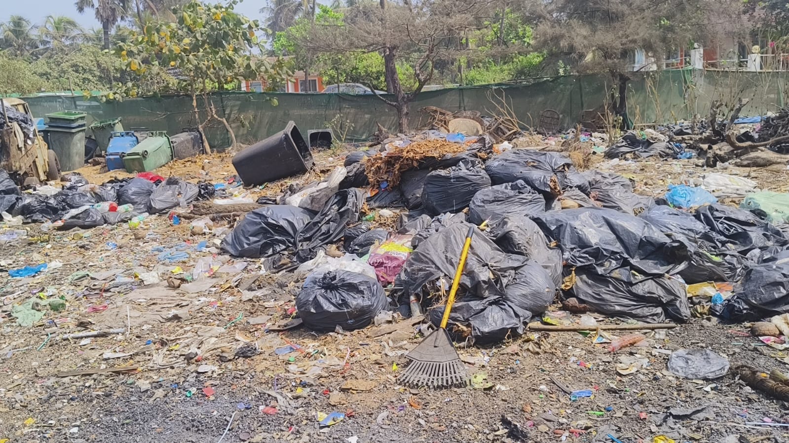 Sarpanch issues notice to   Tourism Dept for cleanup