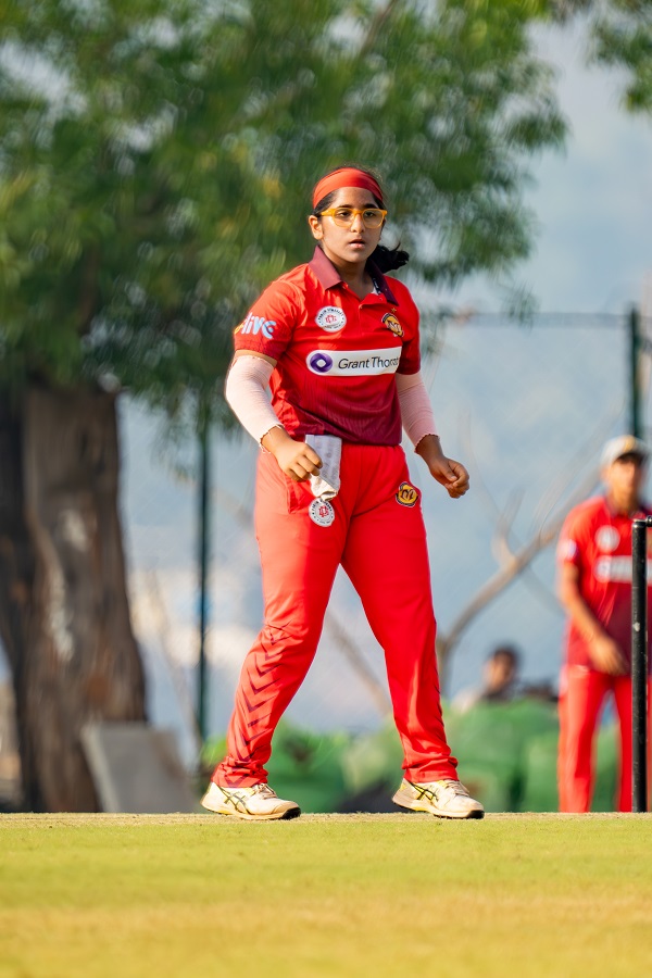 ﻿Vidhi Bhandare: Bowling through gender barriers