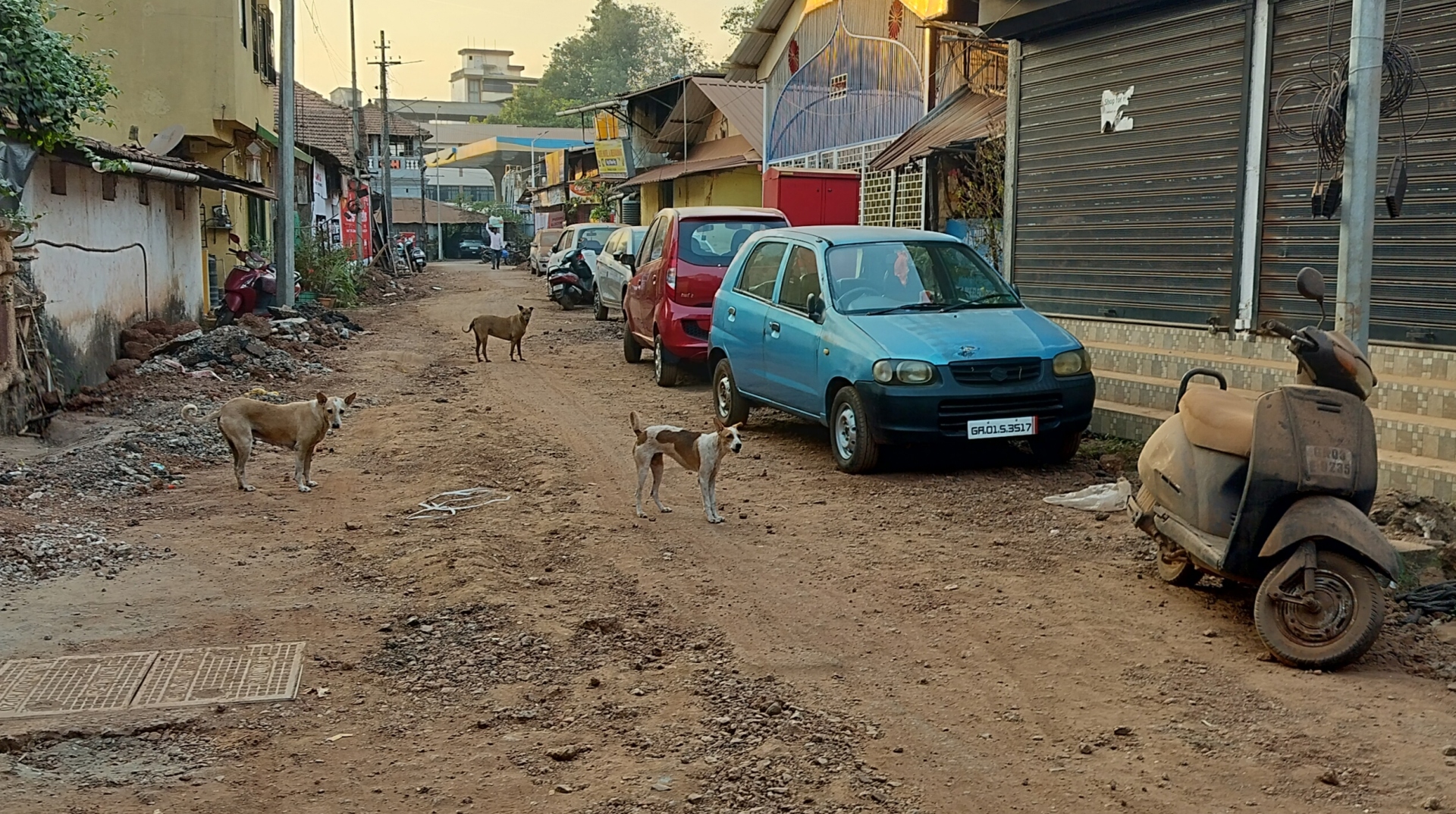 Unfinished roadworks in Mapusa leave   residents and businesses fuming