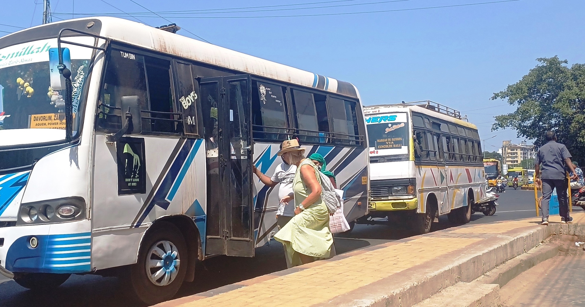 Unauthorised bus stops at Old Market Circle persist in Margao